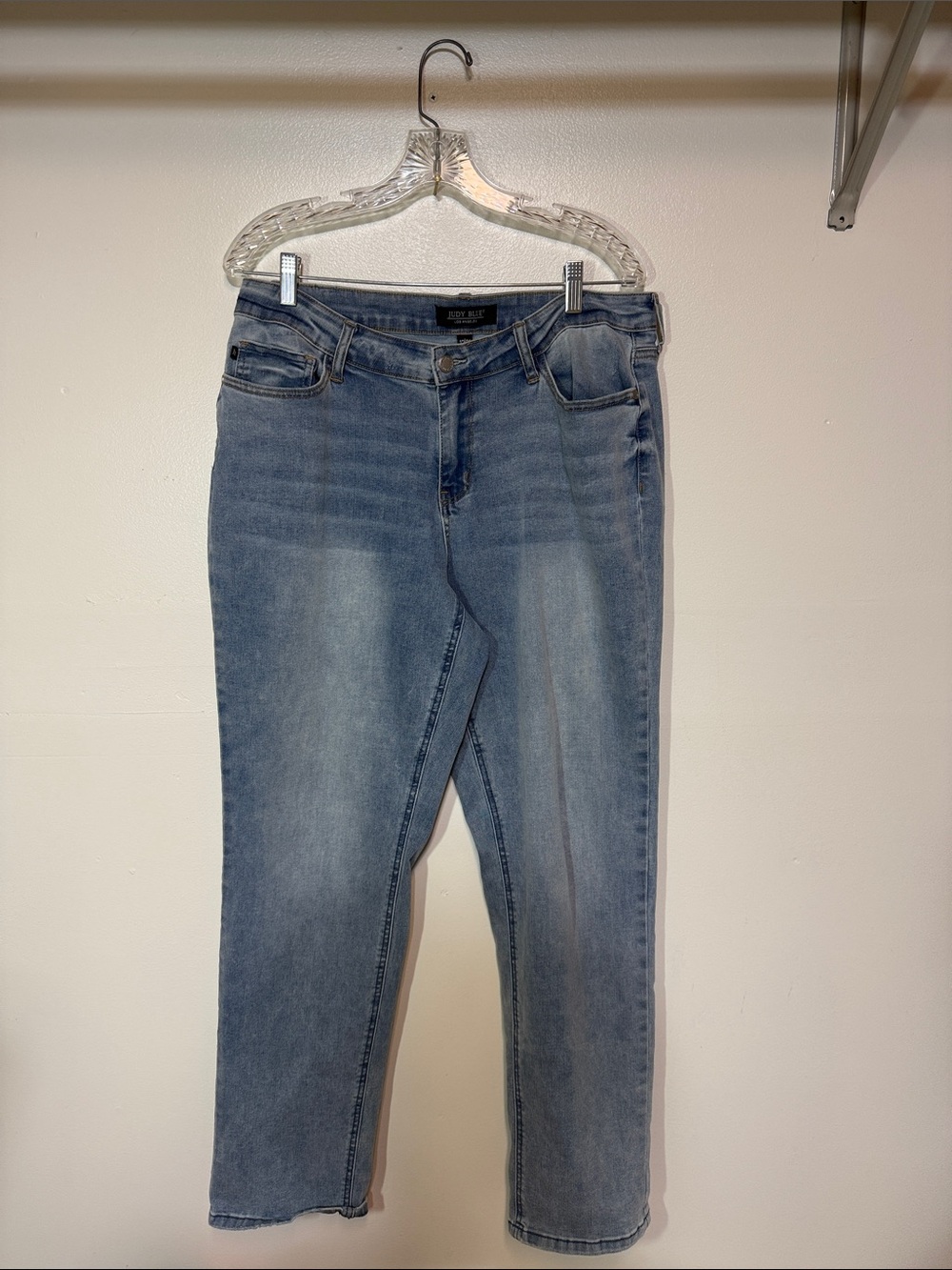 Judy Blue Classic Straight-Leg Jeans in Light Blue Wash